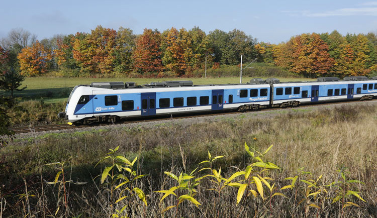 Mezi Prostějovem a Dzbelem nejezdí vlaky, druhá výluka bude v říjnu