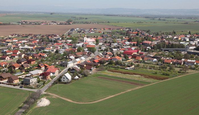 POLITICKÁ KORIDA: Jak vnímáte plánovaný zábor orné půdy u Hněvotína? Zeptali jsme se kandidátů do voleb