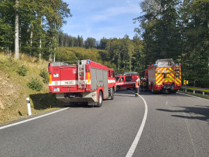 Mladý motorkář zemřel po nárazu do svodidel