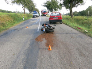 Dvě nehody motorkářů na Prostějovsku skončily leteckým transportem do FNOL