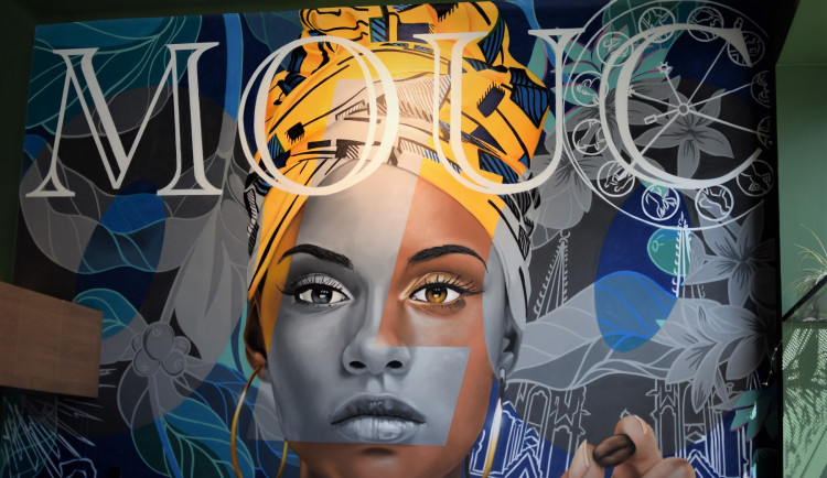 Excelentní káva pod velkoplošnou malbou. Na Náměstí hrdinů otevřela nová stylová kavárna KAFE NA ROHU