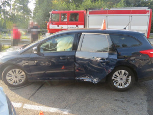 Řidič se před nájezdem na dálnici rozmyslel a chtěl změnit směr. Způsobil dopravní nehodu