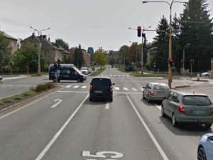 Křižovatka na třídě Míru bude jeden den bez semaforů. Dopravu bude řídit police