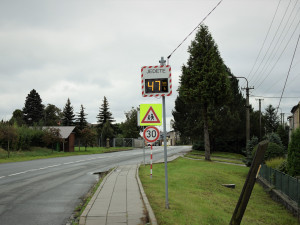 FOTO: Obyvatelé Droždína se dočkali úpravy přechodu na rušné křižovatce. Kraj čeká na povolení k výstavbě kruhového objezdu