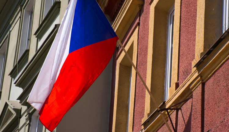 Stovka lidí v karanténě čeká na speciální urnu. Ti, kteří se do ni dostali po čtvrtku, volit nemohou