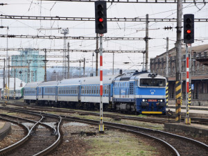 Cestující dále ubývají. České Dráhy ruší některé spoje jedoucí i přes Olomouc