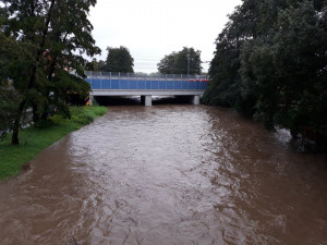 V Olomouci se rozvodňují řeky, hrozí uzavření Myší díry