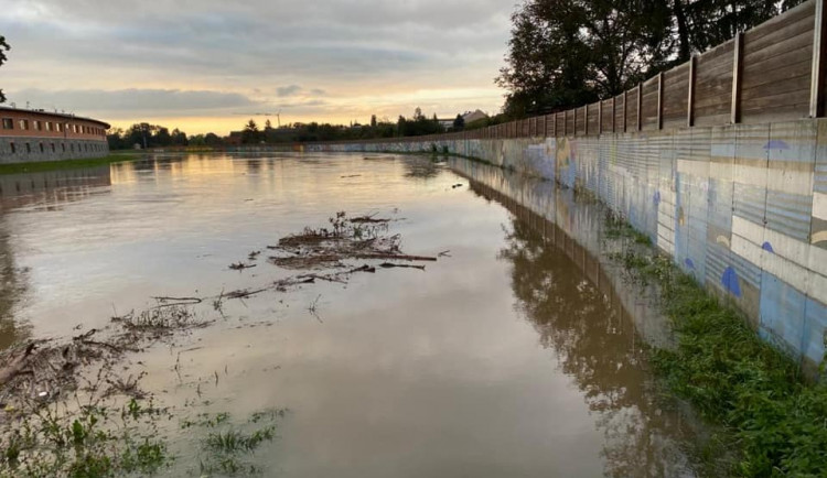 Hladina Moravy asi dosáhne třetího stupně. Jak to vypadá s „Myší dírou“?