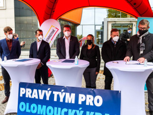 Podepsáno! Olomoucký kraj má novou trojkoalici v čele s hejtmanem Suchánkem