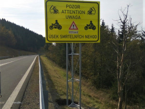 FOTO: Na Červenohorském sedle se objevily nové značky s kostlivci