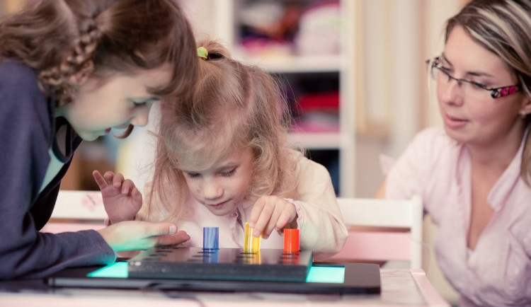 Společnost pro ranou péči v živém vysílání otevře novou multisenzorickou místnost pro děti