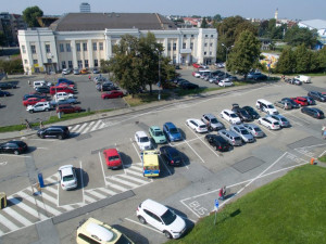 Město navrhuje novou parkovací politiku, Olomouc se rozdělí na čtyři zóny, zvýší se ceny za parkovné