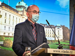 Blatný: Kdybych byl dříve ministrem, všechny školy bych nezavřel