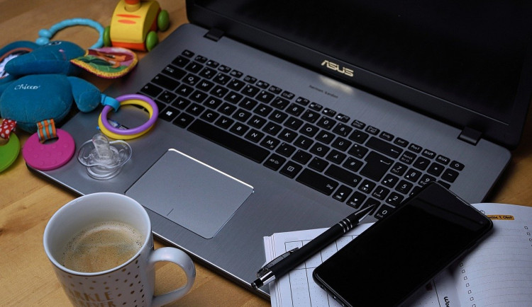 Češi si při práci z domu vedou dobře, jsou lepší než většina Evropanů