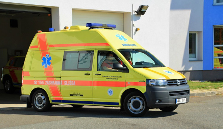 V Olomouci havaroval motorkář, zemřel po převozu do nemocnice