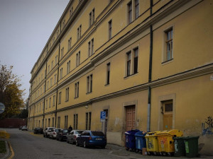 Vláda projedná návrh na prodej Hanáckých kasáren v Olomouci