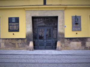Vláda projedná návrh na prodej Hanáckých kasáren v Olomouci