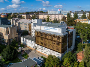 Počty hospitalizovaných ve FN Olomouc klesly o polovinu, nemocnice se postupně vrací do normálního režimu