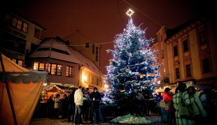 V Šumperku letos vánoční trhy nebudou, punči však dalo město zelenou