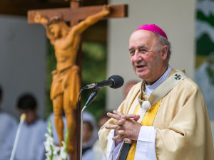 Olomoucký arcibiskup Graubner byl pozitivně testován na covid-19