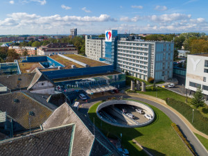 Nákaz koronavirem ubylo. Ortopedická klinika FN Olomouc tak obnovuje svůj provoz