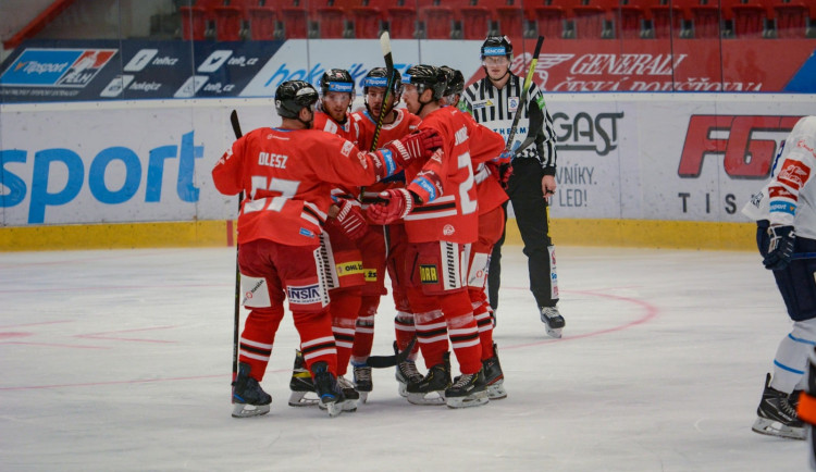 Hokejisté Olomouce ve třetí části otočili zápas proti Vítkovicím