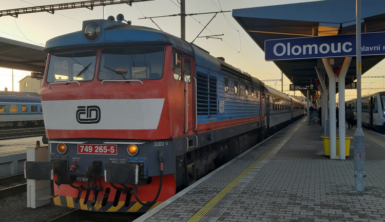 Jednotné jízdné se od neděle rozšíří na většinu vlaků v zemi