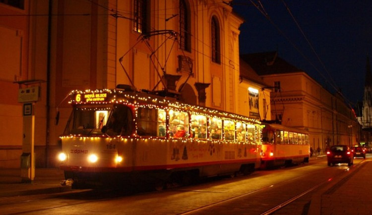 Olomoucký dopravní podnik speciálním hlášením děkuje cestujícím a přeje jim klidné svátky