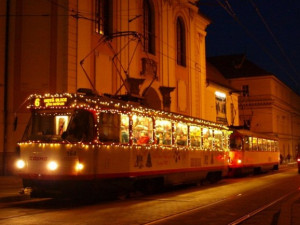 Olomoucký dopravní podnik speciálním hlášením děkuje cestujícím a přeje jim klidné svátky