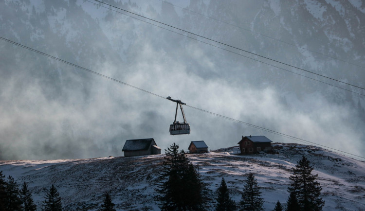 Od neděle se zastaví provoz lyžařských vleků