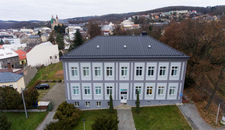 Odborná výuka, řidičské průkazy i kurzy. SOŠ lesnická a strojírenská Šternberk nabízí k oborům řadu výhod