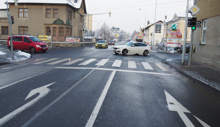 Neznámý řidič srazil na přechodu chlapce, z místa ujel. Policie hledá svědky