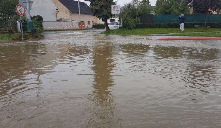 Záplavy v Brodku u Přerova stále nemají viníka. Vyšetřování potrvá ještě měsíce