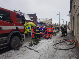 Nedělní požár domu nepřežil jeden z jeho obyvatel