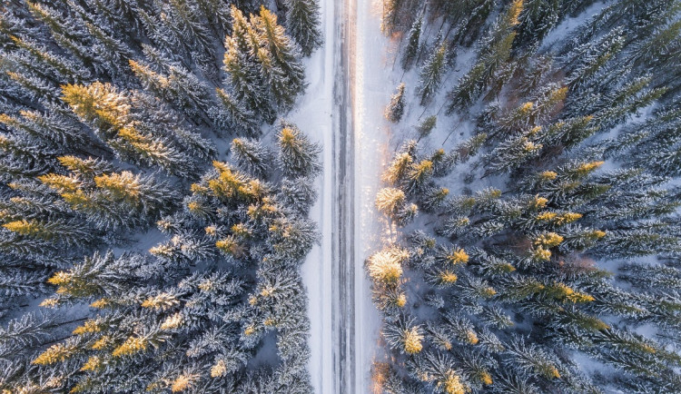 V zimě na silnicích – sněhová čepice