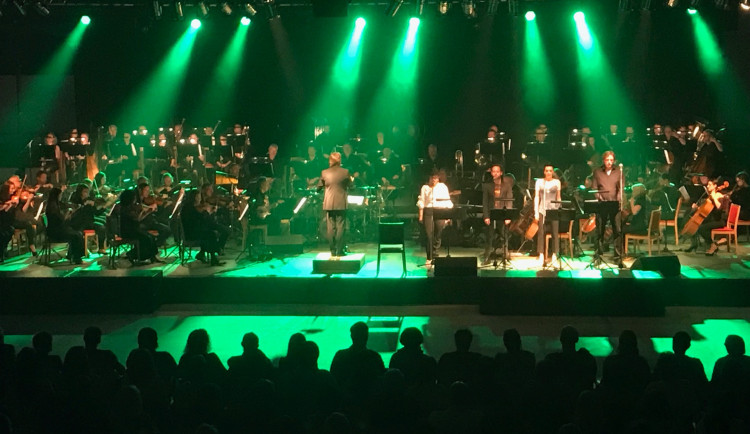 Univerzita Palackého chystá ples, vystoupí kapela Moondance Orchestra známá ze StarDance