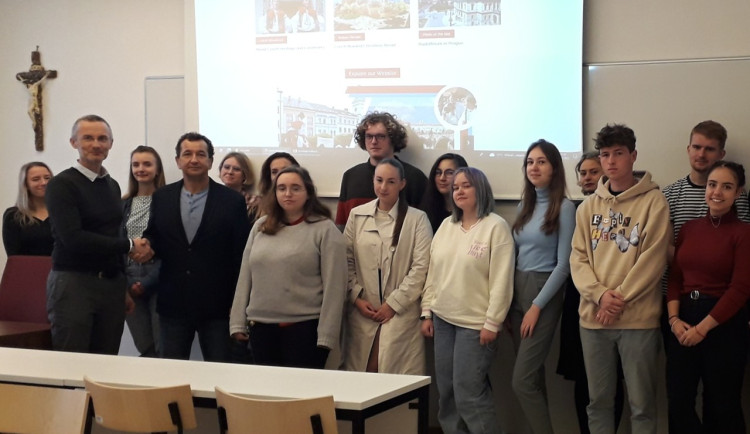 csm_studenti_USA_172940ea6a
