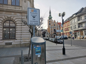 (Ne)placené parkování v Přerově. Problém řešíme, reaguje radnice na opoziční experiment