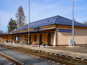 Nádraží v Moravském Berouně prochází obnovou. Správa železnic chystá v kraji další investice