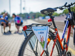 ČD se chlubí novými cyklopůjčovnami, kola jsou k zapůjčení od začátku dubna