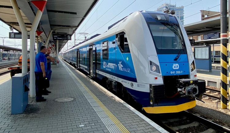 První třívozové jednotky druhé generace RegioPanter vyjely na tratě v Olomouckém kraji