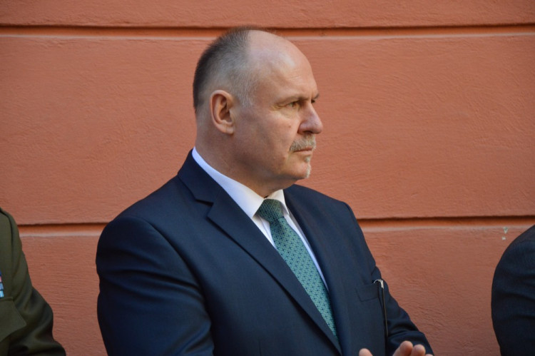 FOTOGALERIE: V Šemberově ulici odhalili pamětní desku Václava Morávka, bojovníka proti nacismu