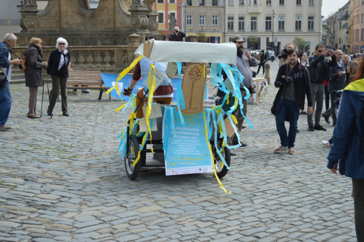 FOTOGALERIE: "Marek Eben" korunoval královnu Majálesu na Dolním náměstí
