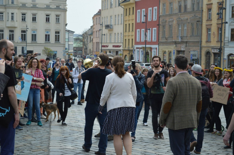 FOTOGALERIE: "Marek Eben" korunoval královnu Majálesu na Dolním náměstí