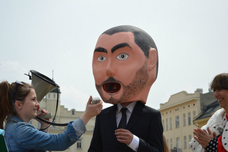 FOTOGALERIE: "Marek Eben" korunoval královnu Majálesu na Dolním náměstí