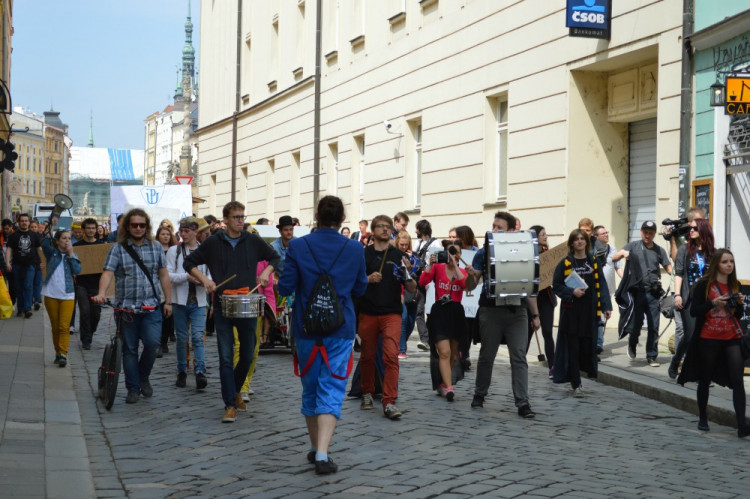 FOTOGALERIE: "Marek Eben" korunoval královnu Majálesu na Dolním náměstí