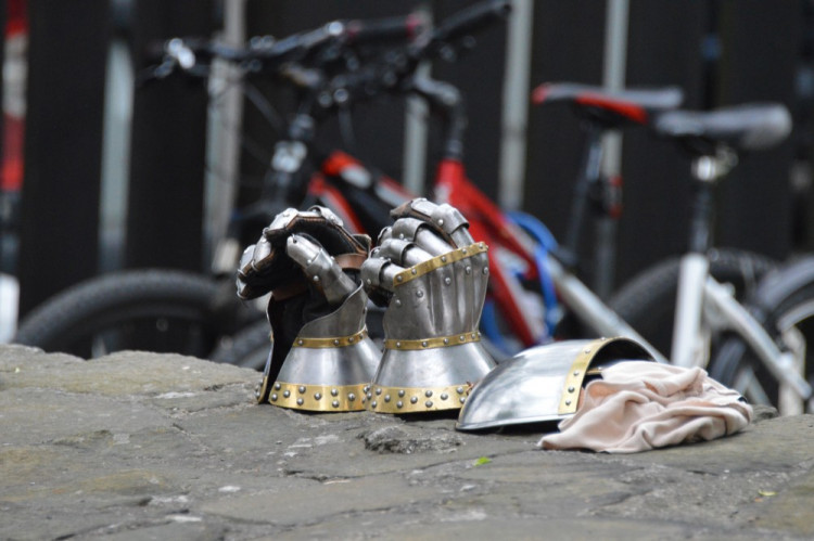 FOTOGALERIE: Na Helfštýně řinčí meče, koná se tam Festival vojenské historie