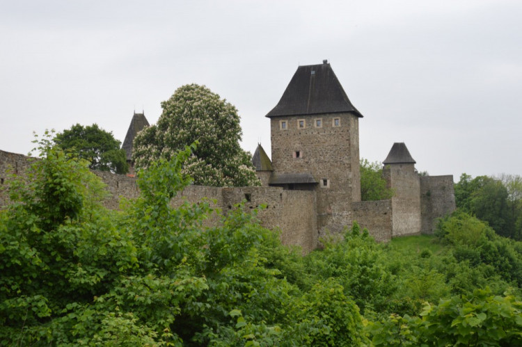 FOTOGALERIE: Na Helfštýně řinčí meče, koná se tam Festival vojenské historie