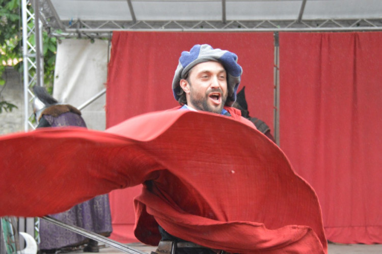 FOTOGALERIE: Na Helfštýně řinčí meče, koná se tam Festival vojenské historie