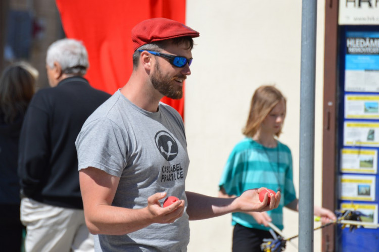 FOTOGALERIE: Prvnotřídní káva za krásného dne. V Olomouci se podruhé konal Den kávy